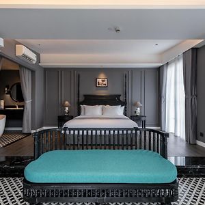 Suite City View